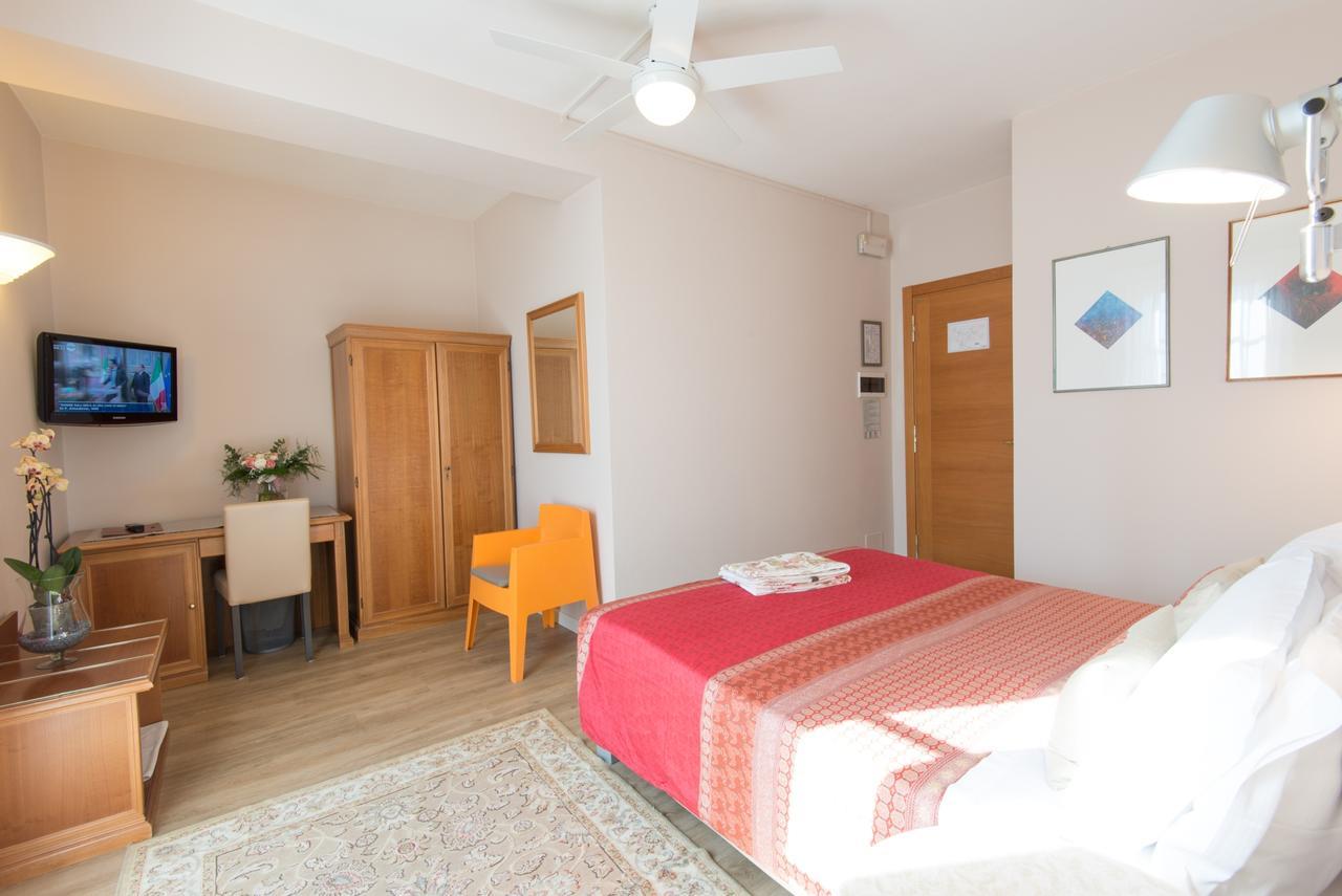 Hotel Antica Stallera Cannobio Bagian luar foto