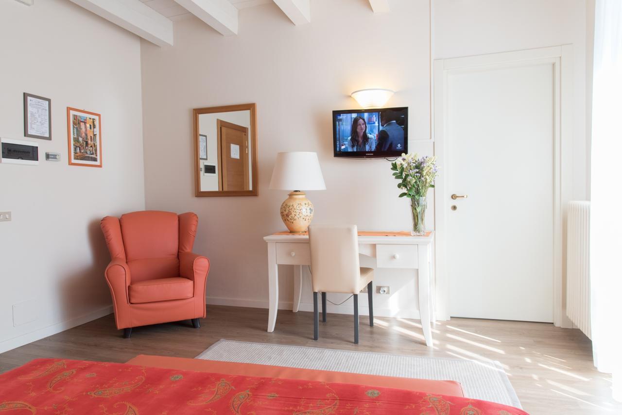 Hotel Antica Stallera Cannobio Bagian luar foto