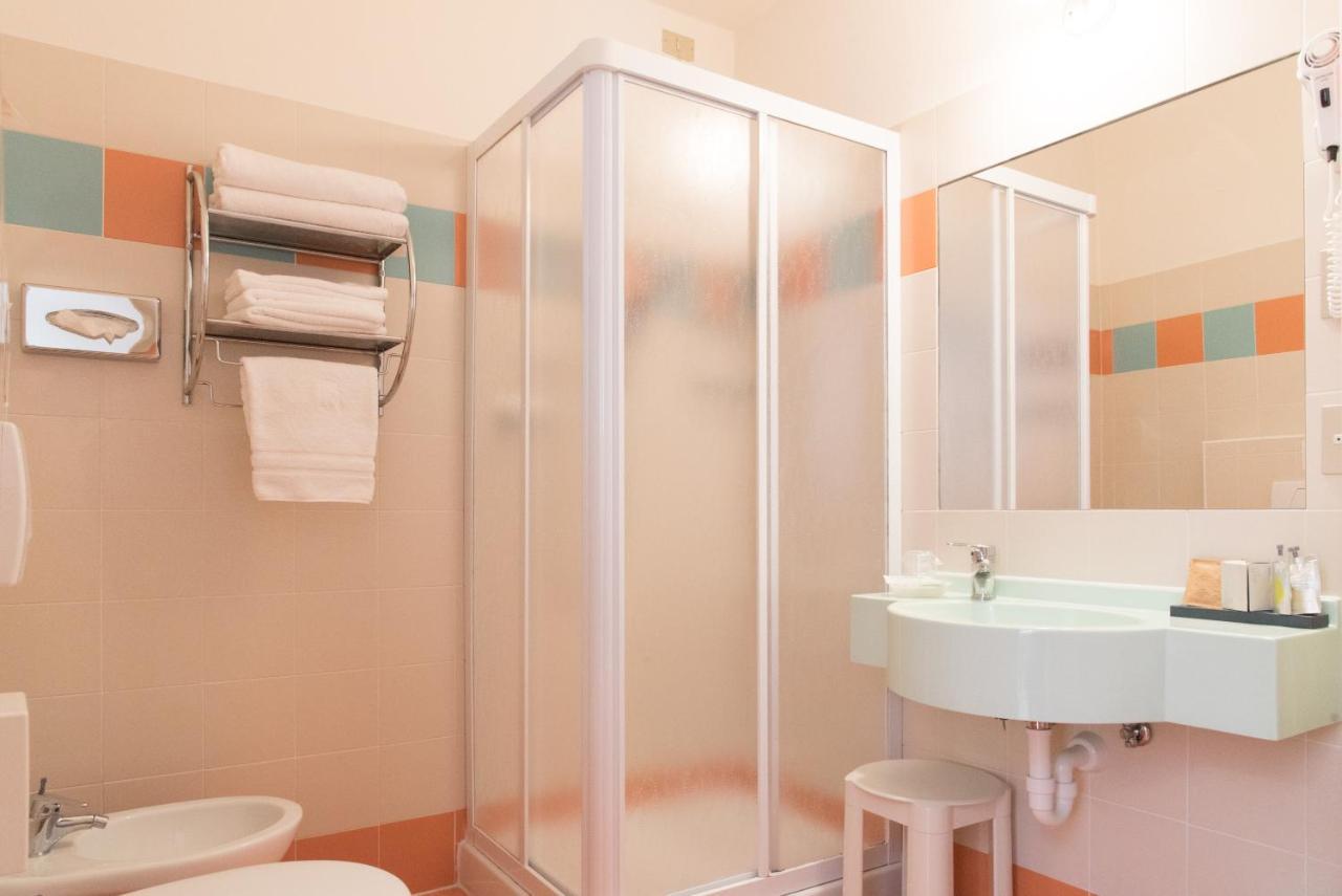 Hotel Antica Stallera Cannobio Bagian luar foto